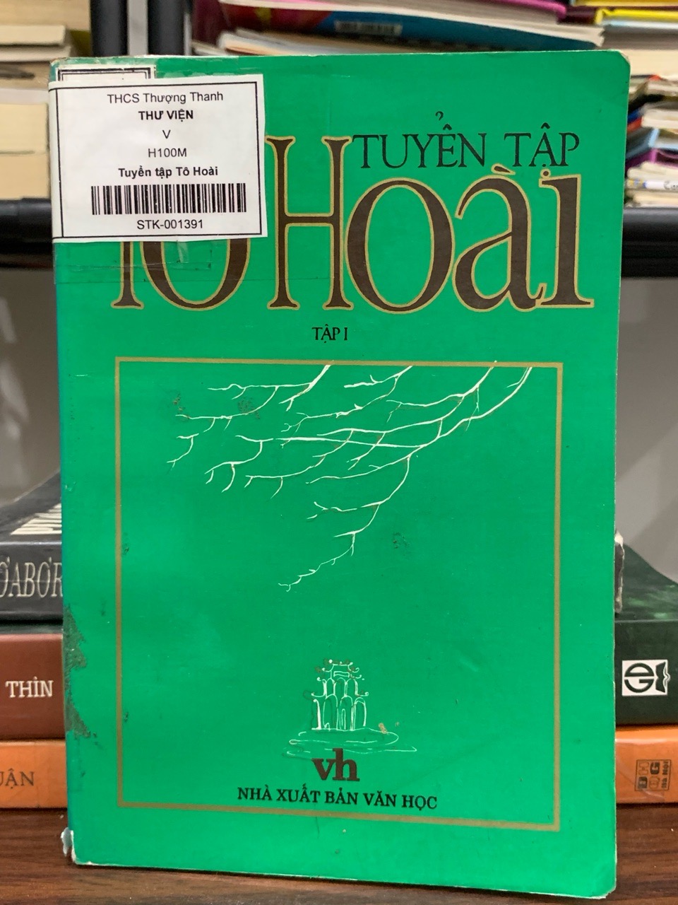 Tuyển Tập Tác Phẩm Tô Hoài - Tập 1: Truyện Ngắn và Ký Sự Đặc Sắc