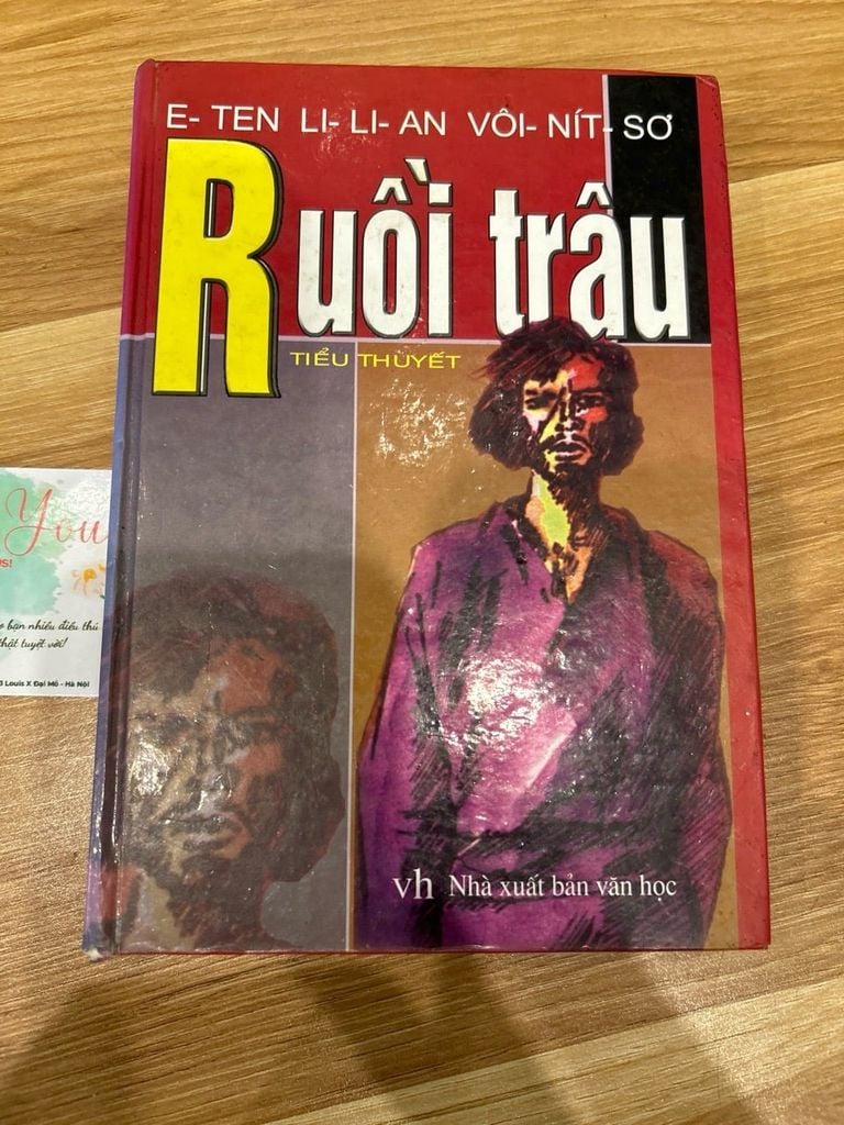 Ruồi trâu – Eten Li-Li-An Voi-Nit-Sơ