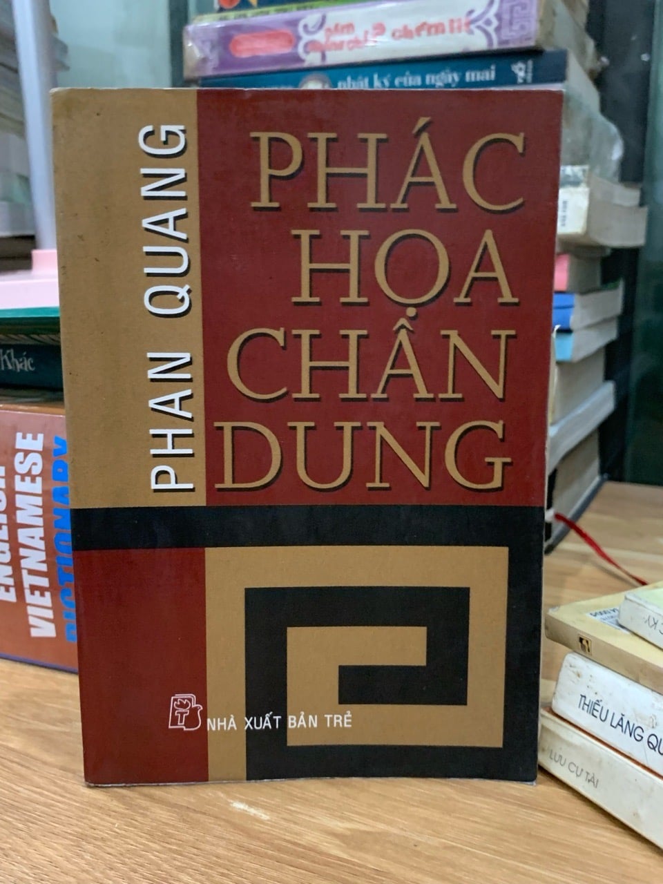 Phác hoạ chân dung -NXB trẻ