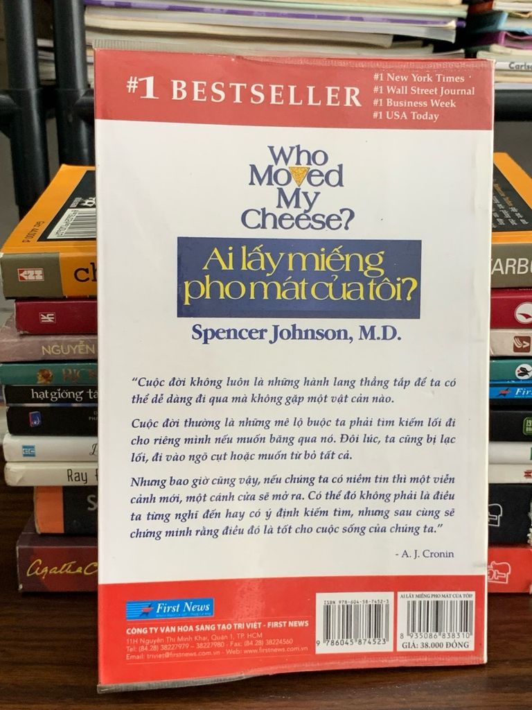 Ai lấy miếng pho mát của tôi? (Who Moved My Cheese?) – Spencer Johnson - Ảnh chụp thực tế