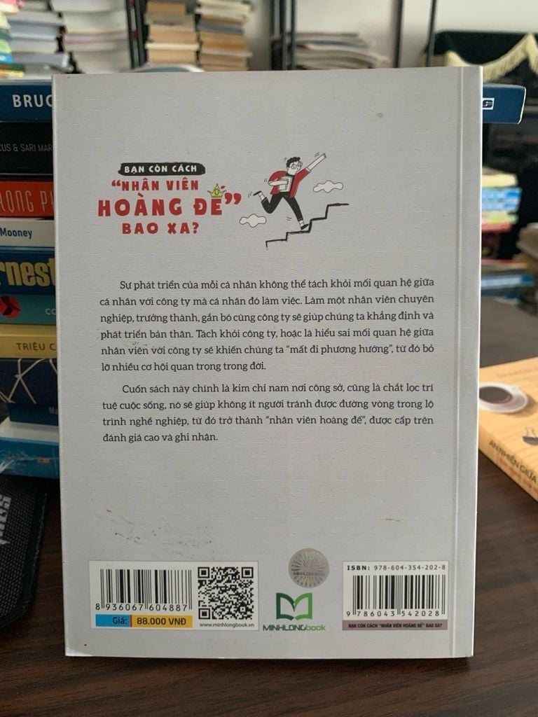 Bạn còn cách nhân viên hoàng đế bao xa? -Triệu Cường - Ảnh thực tế 3