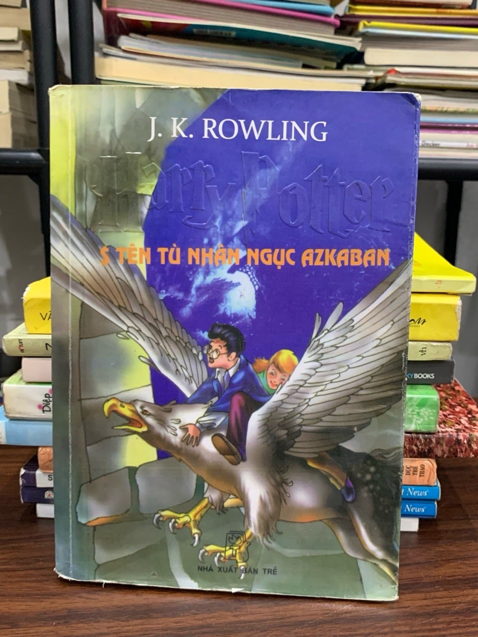 Harry Potter và Tên tù nhân ngục Azkaban — J.K. Rowling