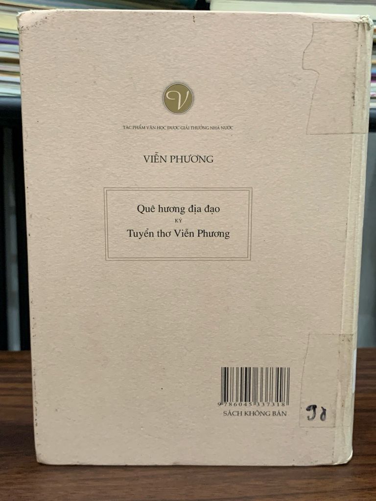 Quê hương địa đạo – Tuyển thơ Viễn Phương – Viễn Phương - Ảnh chụp thực tế