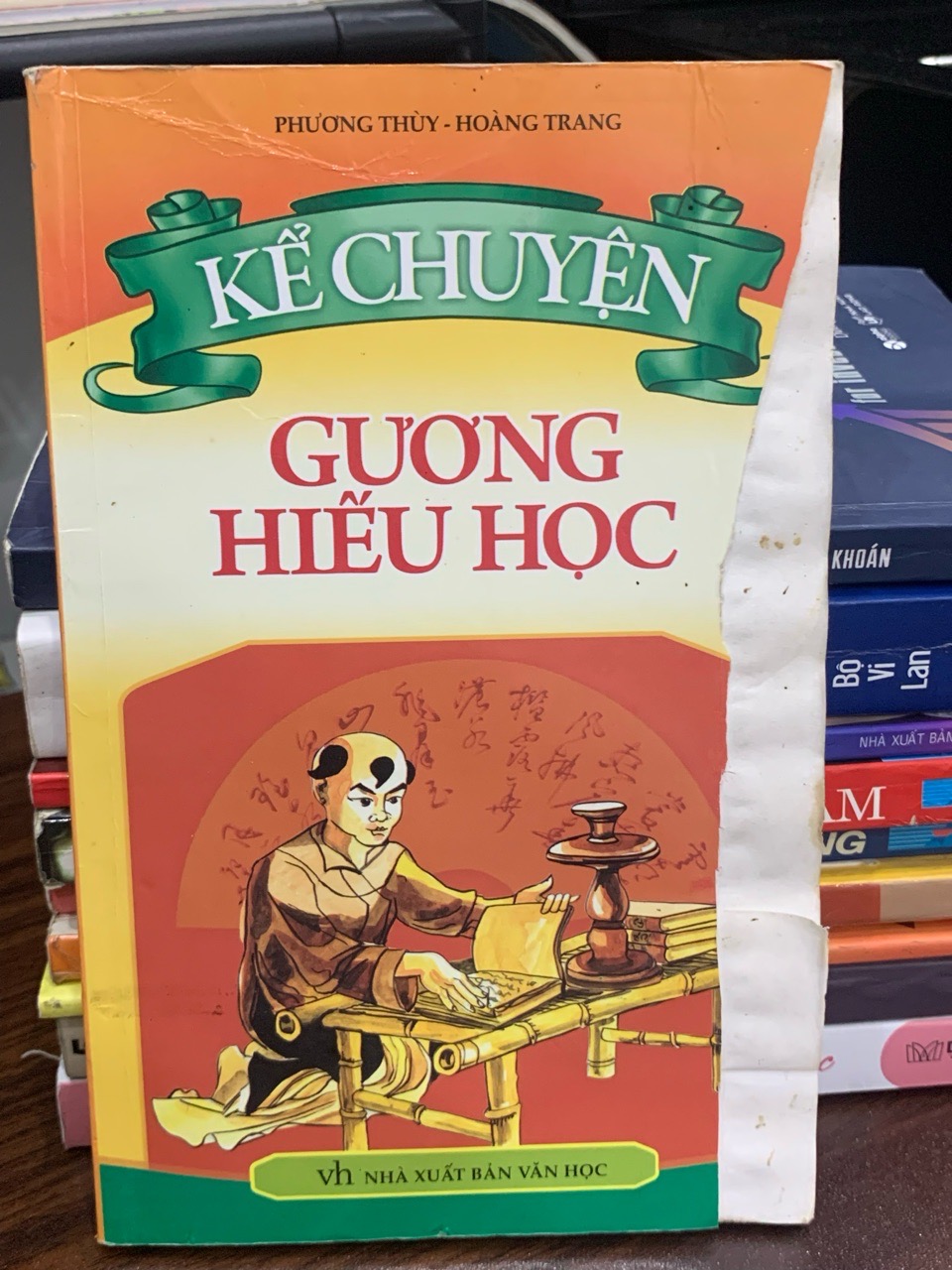 Kể chuyện gương hiếu học – Phương Thùy, Hoàng Trang