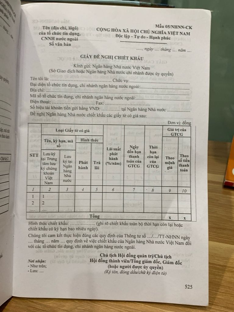 Hệ thống văn bản quy phạm pháp luật về hoạt động ngân hàng- Ngô phạm Hiền , Phạm Thị Hồng Nhung - Ảnh thực tế 5