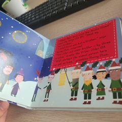 Christmas at the North Pole (Ben &amp; Holly's Little Kingdom) Based on the show by Neville Astley &amp; Mark Baker - ảnh 5