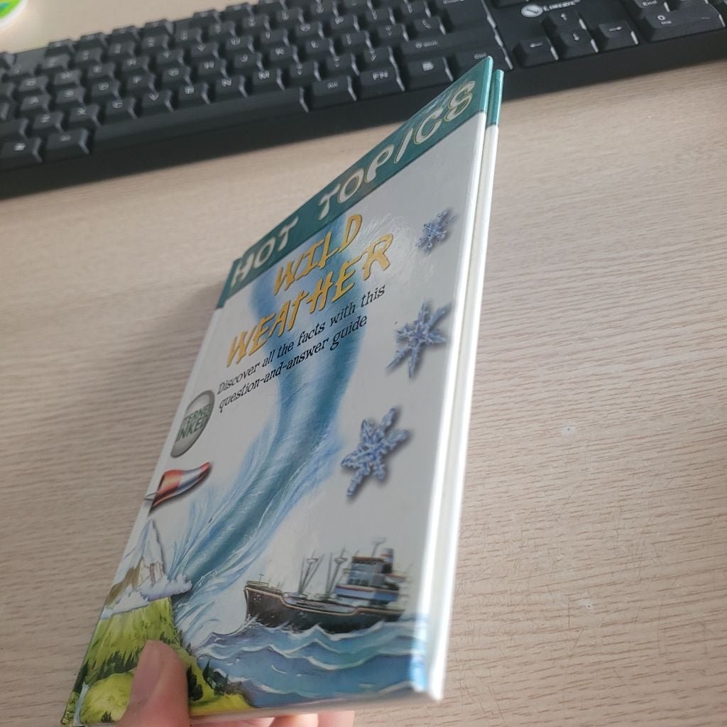Wild Weather (Hot Topics)  Various Authors (Parragon Books) - Ảnh thực tế 4