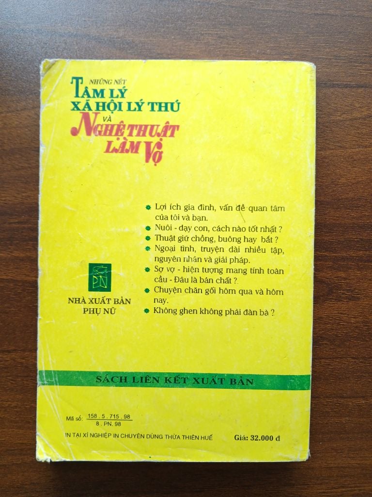 Những nét tâm lý xã hội lý thú & nghệ thuật làm vợ - NXB. Phụ Nữ - Ảnh chụp thực tế