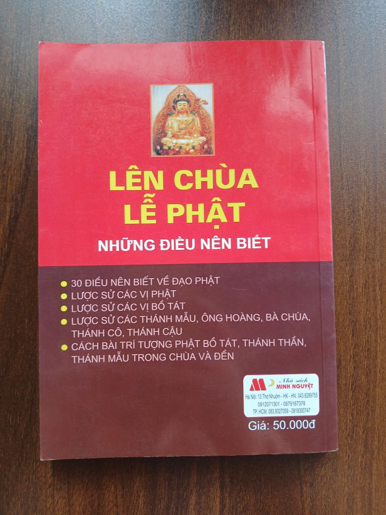Lên Chùa Lễ Phật - Những Điều Nên Biết - Tuệ Quang - Ảnh chụp thực tế