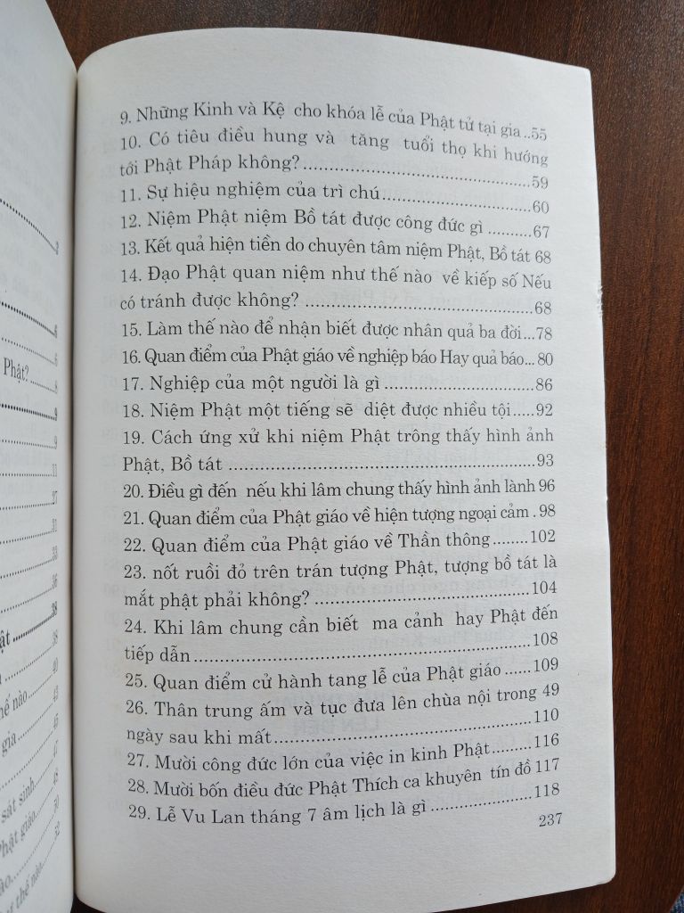 Lên Chùa Lễ Phật - Những Điều Nên Biết - Tuệ Quang - Ảnh thực tế 9
