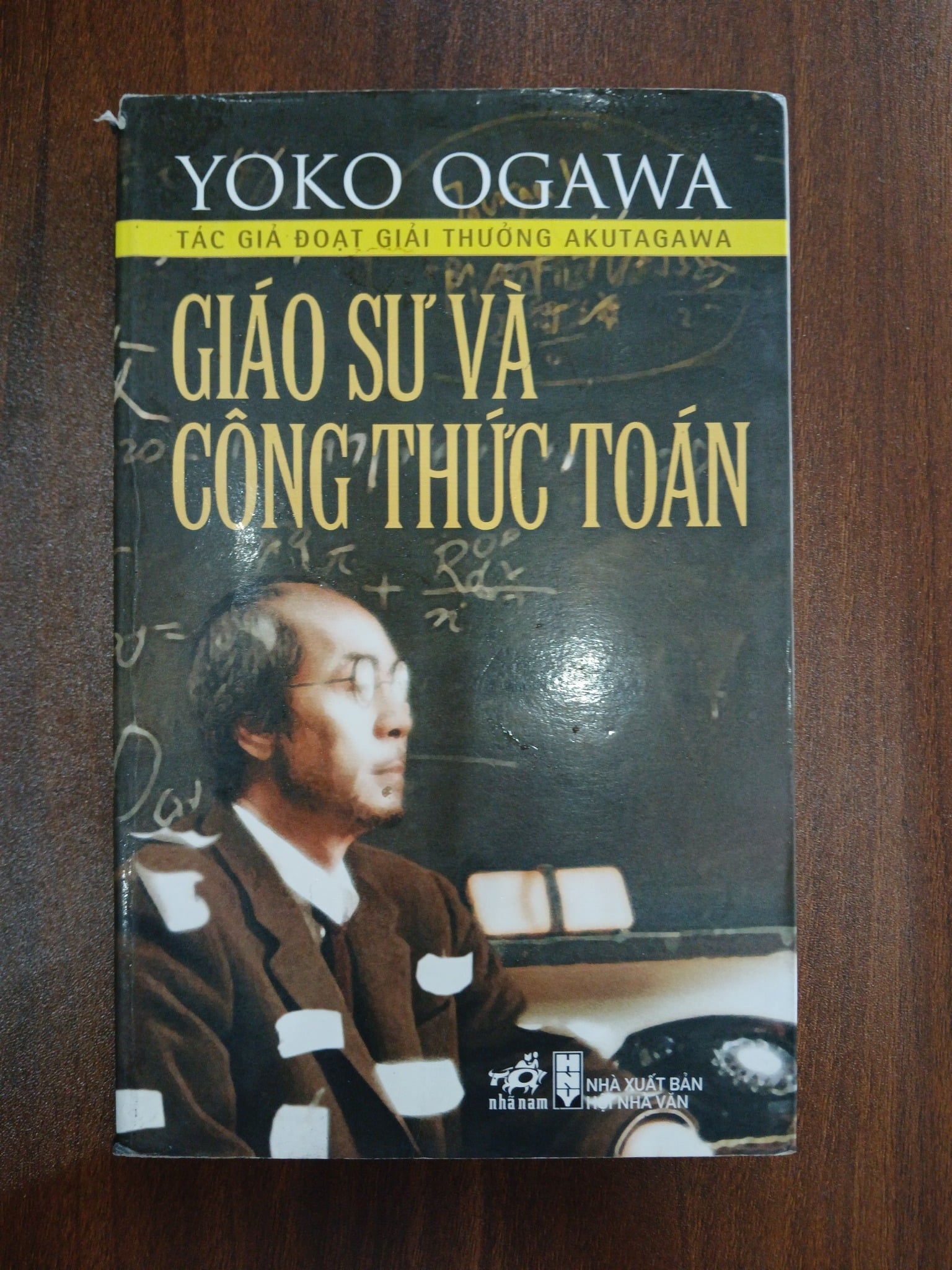 Giáo sư và công thức toán (The Housekeeper and the Professor)<br>Yoko Ogawa