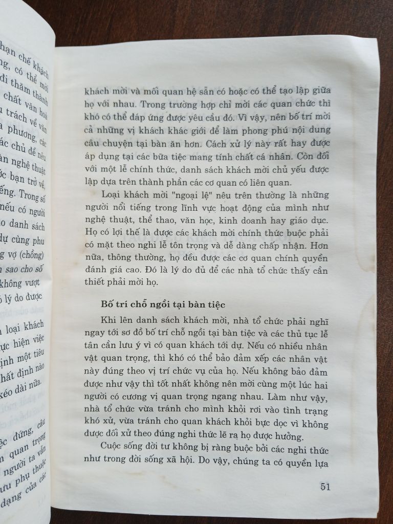 Lễ tân - công cụ giao tiếp<br>Louis Dussault, Lê Tấn - Ảnh thực tế 5