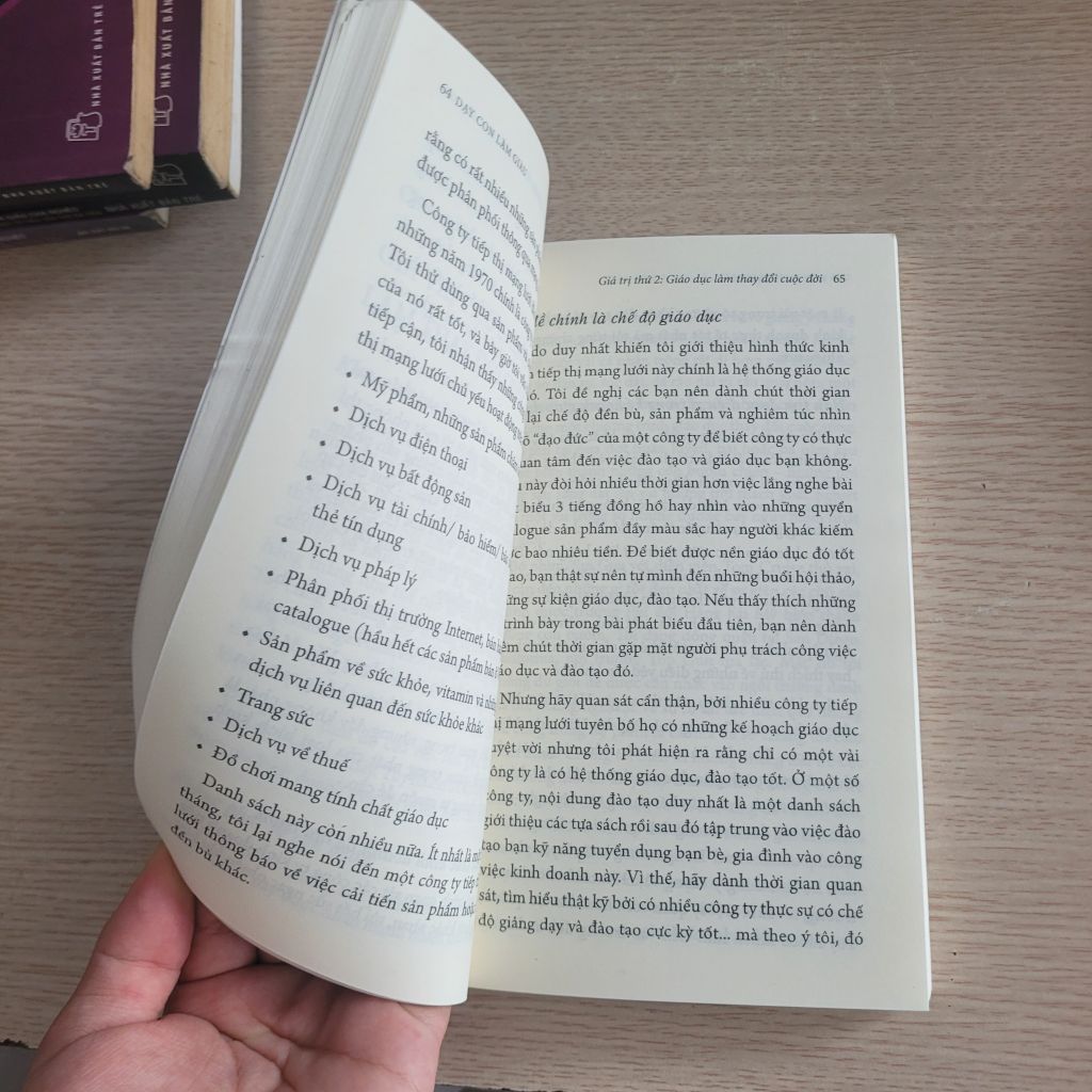 Dạy con làm giàu - Tập 11: Trường dạy kinh doanh cho những người thích giúp đỡ người khác<br>Robert T. Kiyosaki - Ảnh thực tế 6