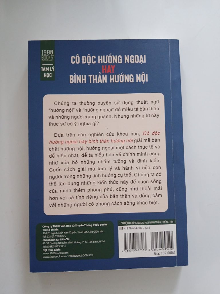 Cô độc hướng ngoại hay bình thản hướng nội - Peter Hollins - Ảnh chụp thực tế