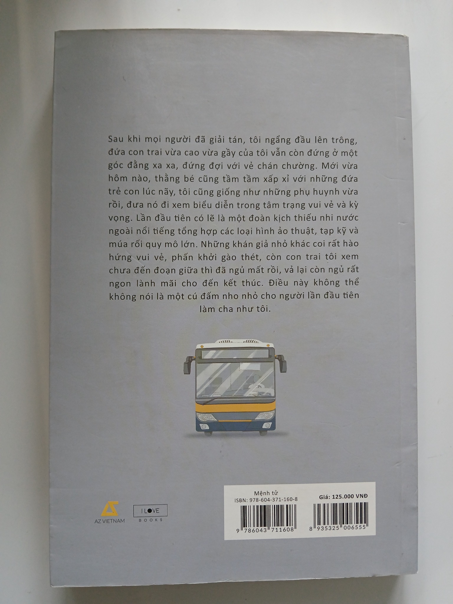 Chi tiết gáy và trang ruột sách Mệnh từ - Đổng Khởi Chương trên Mecobooks