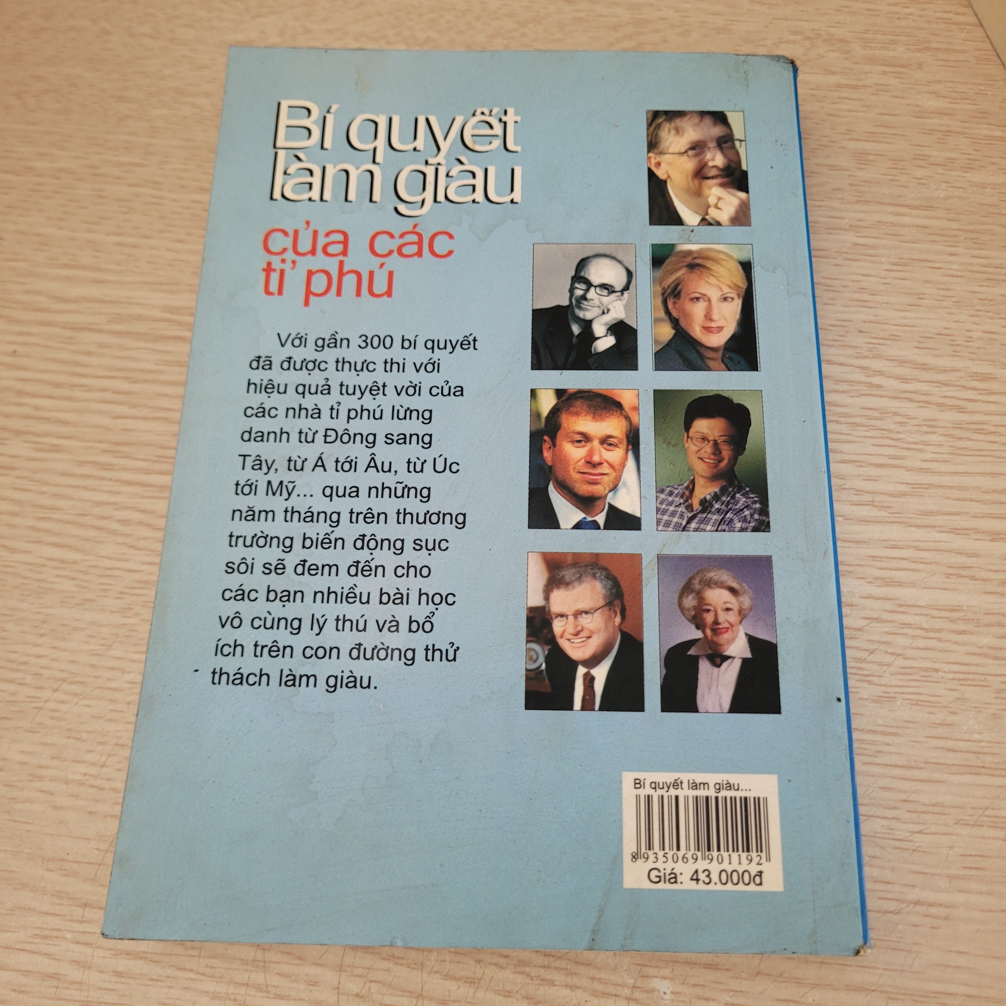 Chi tiết gáy và trang ruột sách Bí Quyết Làm Giàu Của Các Tỉ Phú trên Mecobooks