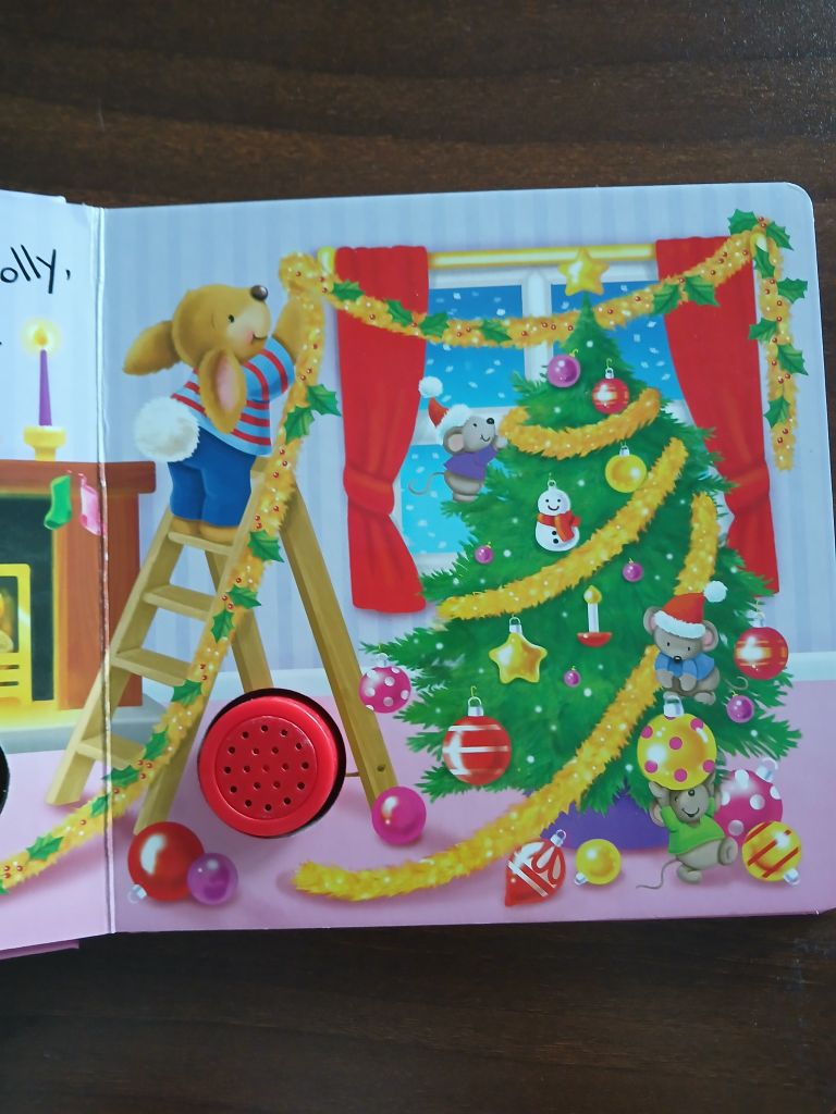 Deck the Halls (Interactive Sound Book) - Ảnh thực tế 7
