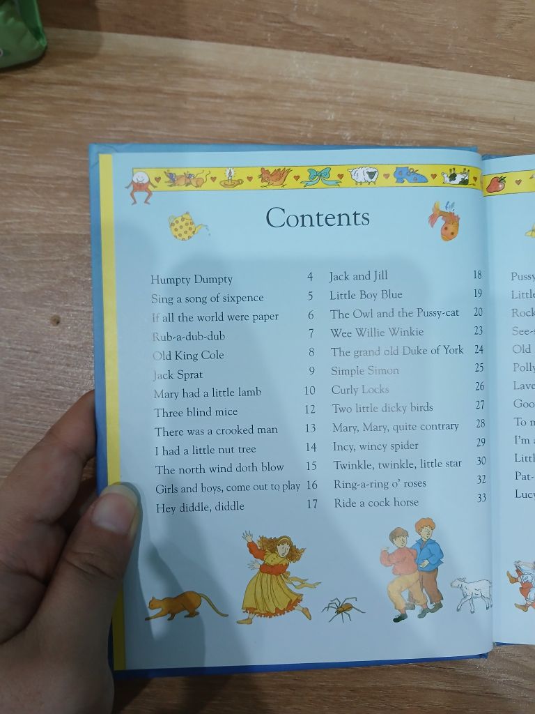 The Usborne Little Book of Nursery Rhymes  Various (Illustrated by Jo Litchfield) - Ảnh thực tế 7