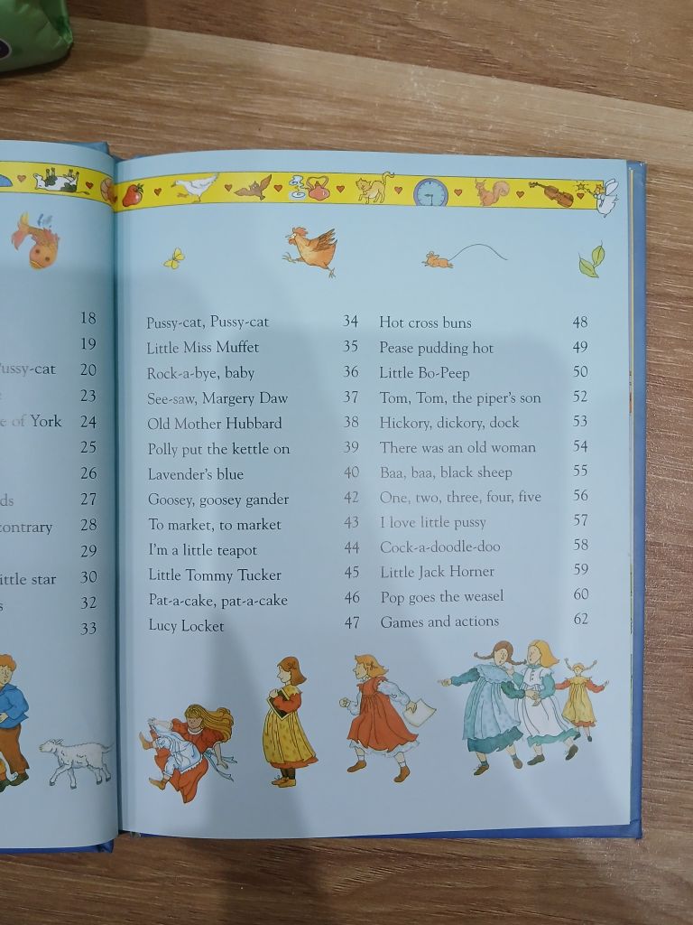 The Usborne Little Book of Nursery Rhymes  Various (Illustrated by Jo Litchfield) - Ảnh thực tế 8