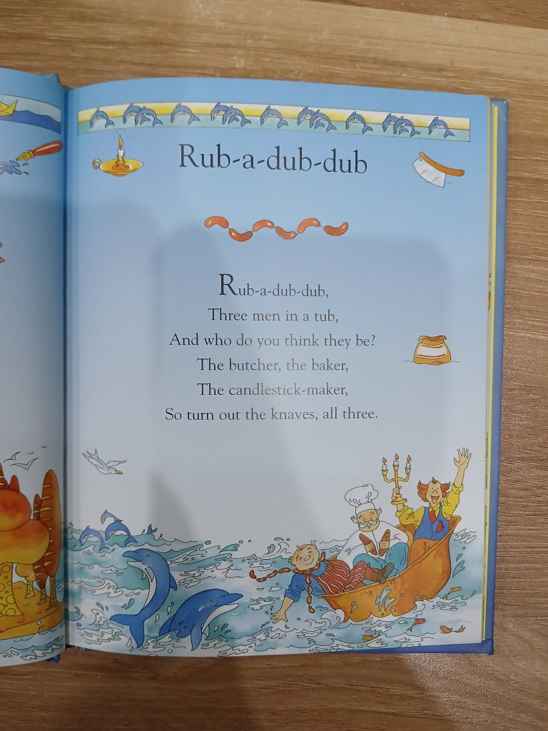 The Usborne Little Book of Nursery Rhymes  Various (Illustrated by Jo Litchfield) - Ảnh thực tế 9