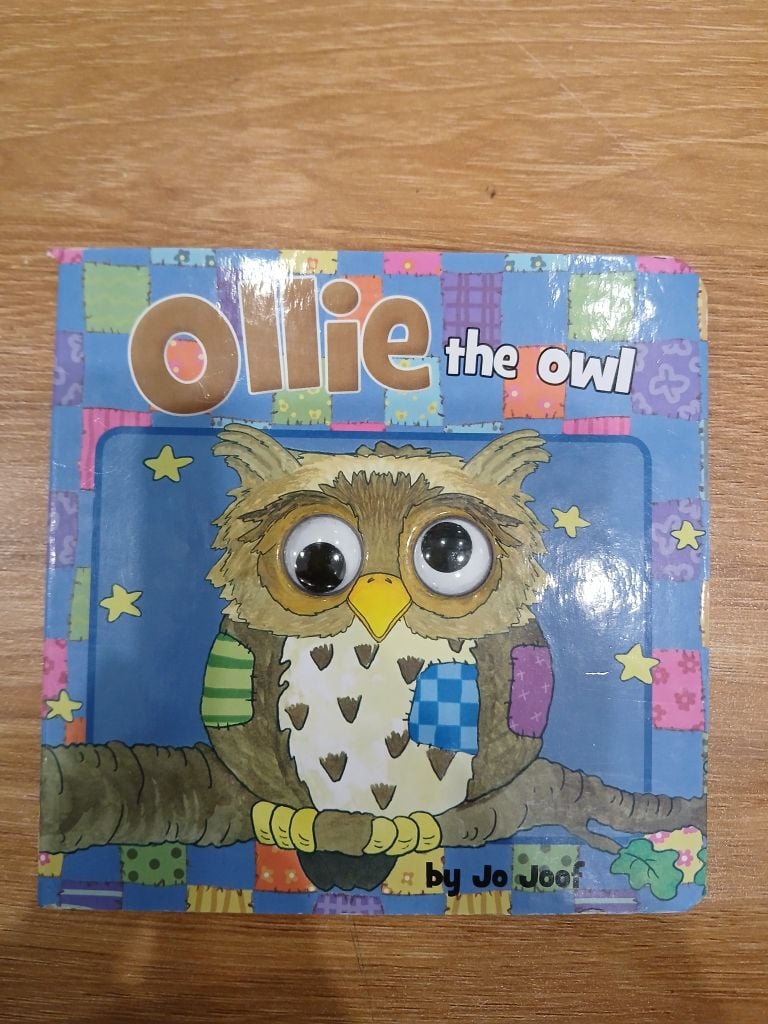 Ollie the Owl  Tác giả: Jo Joof