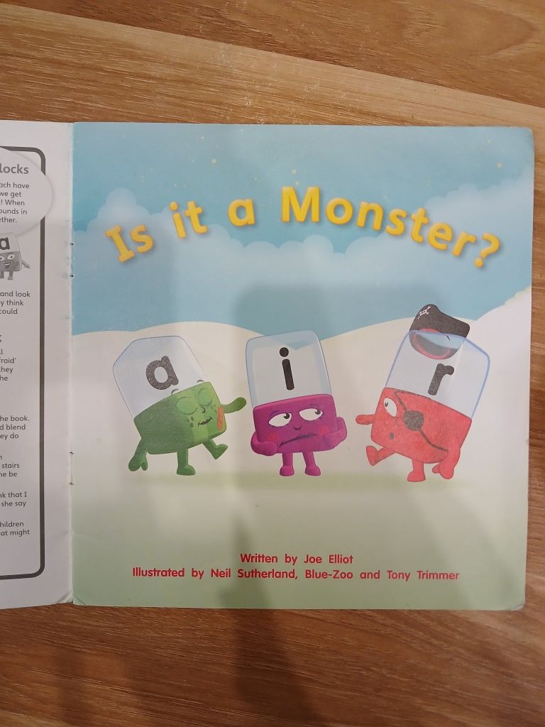 Alphablocks: Is it a Monster? - Joe Elliot & Neil Sutherland - Ảnh thực tế 5