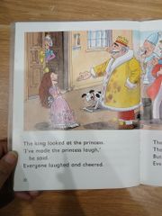 The Laughing Princess - Roderick Hunt & Alex Brychta - ảnh 3