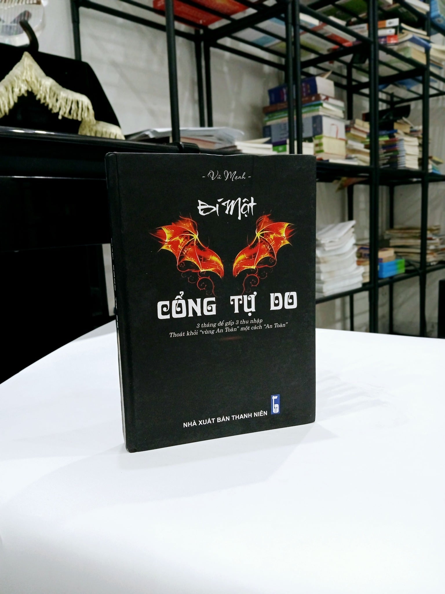 Bí Mật Cổng Tự Do - Vũ Mạnh