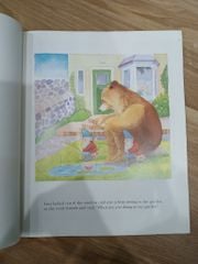 There's a Bear in the Bath - Nanette Newman & Michael Foreman - ảnh 4