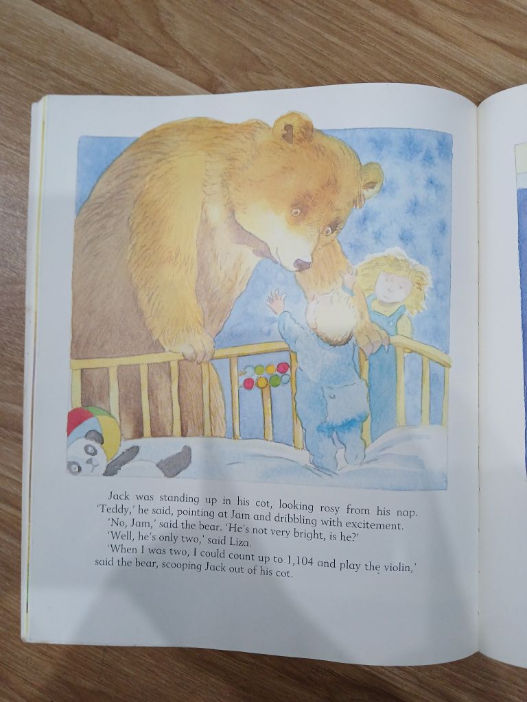 There's a Bear in the Bath - Nanette Newman & Michael Foreman - Ảnh thực tế 7