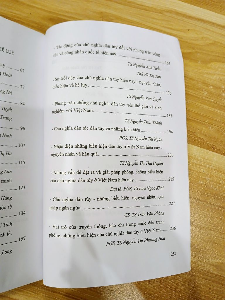 Chủ Nghĩa Dân Túy: Lịch sử hình thành, quá trình phát triển, hiện trạng và hệ lụy - Ảnh thực tế 7