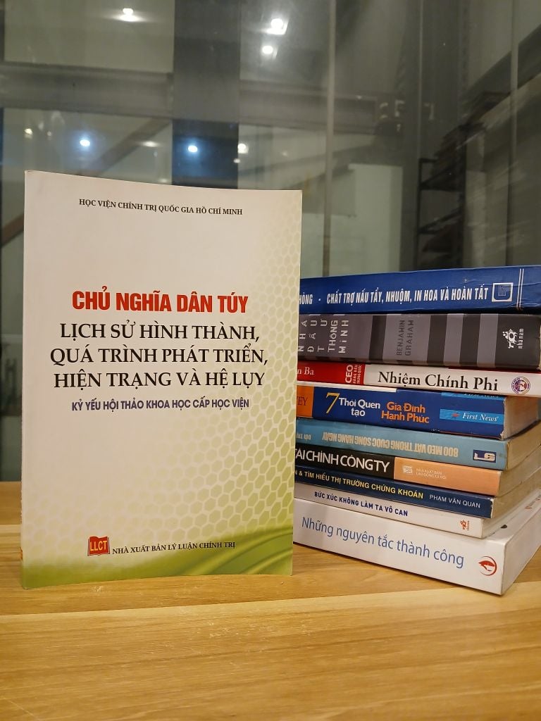 Chủ Nghĩa Dân Túy: Lịch sử hình thành, quá trình phát triển, hiện trạng và hệ lụy - Ảnh thực tế 10