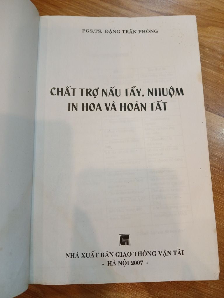 Chất trợ hóa tẩy, nhuộm in hoa và hóa chất -  PGS.TS Đặng Trấn Phòng - Ảnh thực tế 5