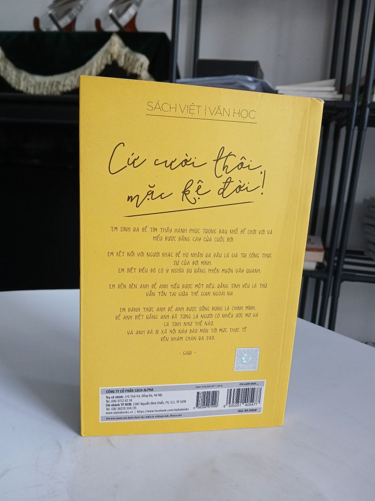 Cứ cười thôi, mặc kệ đời! - Gari - Ảnh chụp thực tế