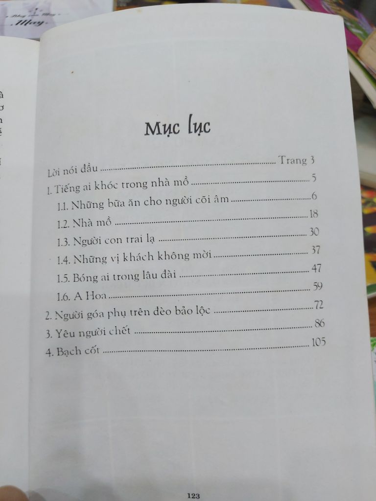 Tiếng ai khóc trong nhà mồ - Người Khăn Trắng - Ảnh thực tế 5
