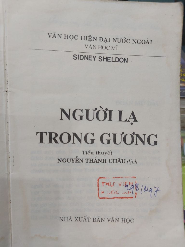 Người lạ trong gương Sidney Sheldon - Ảnh thực tế 5