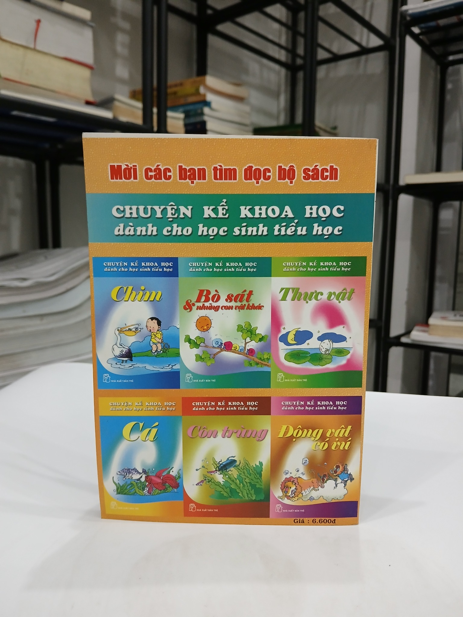 Chi tiết gáy và trang ruột sách Côn Trùng – Chuyện Kể Khoa Học Cho Học Sinh Tiểu Học - Nhiều Tác Giả trên Mecobooks