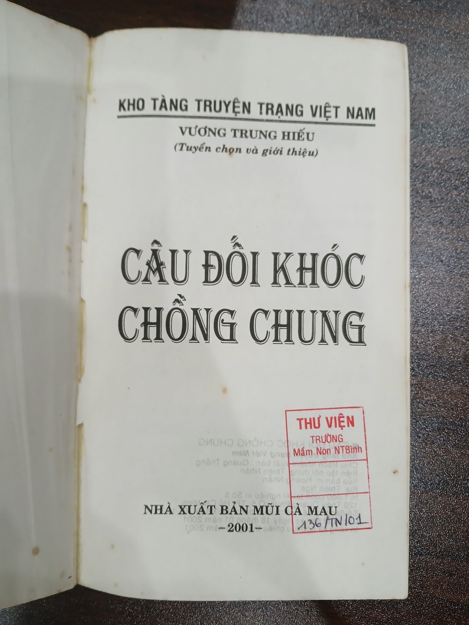 Cậu đôi khớp chống chùng