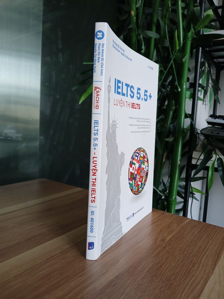 IELTS 5.5+ Luyện Thi IELTS - Rez Alexis DC (chủ biên) - Ảnh chụp thực tế