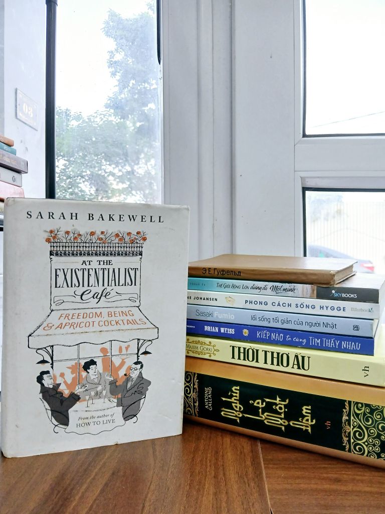At the Existentialist Café: Freedom, Being & Apricot Cocktails – Sarah Bakewell - Ảnh thực tế 8