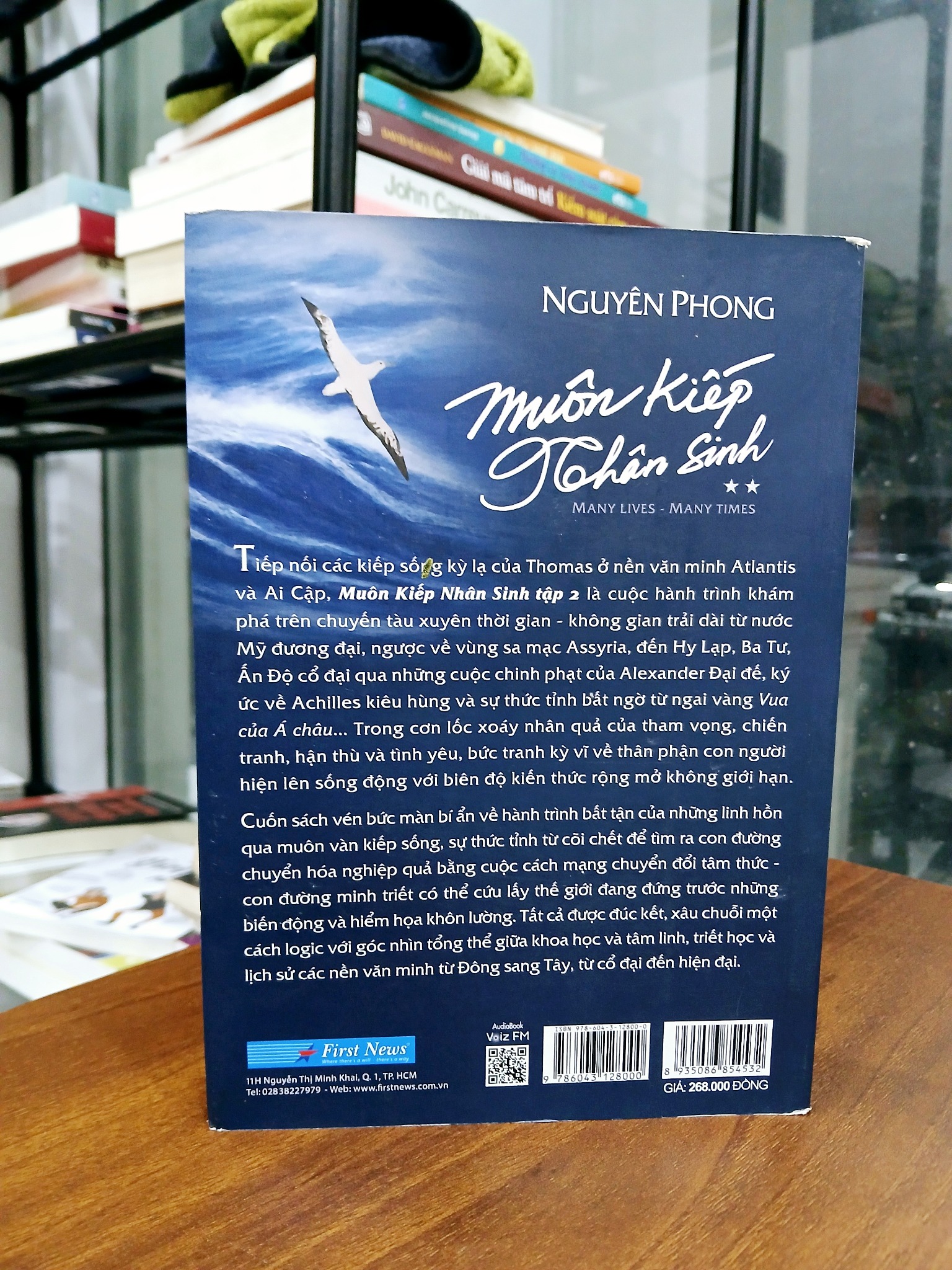 Chi tiết gáy và trang ruột sách Muôn kiếp nhân sinh 2 – Nguyên Phong - Nguyên Phong trên Mecobooks