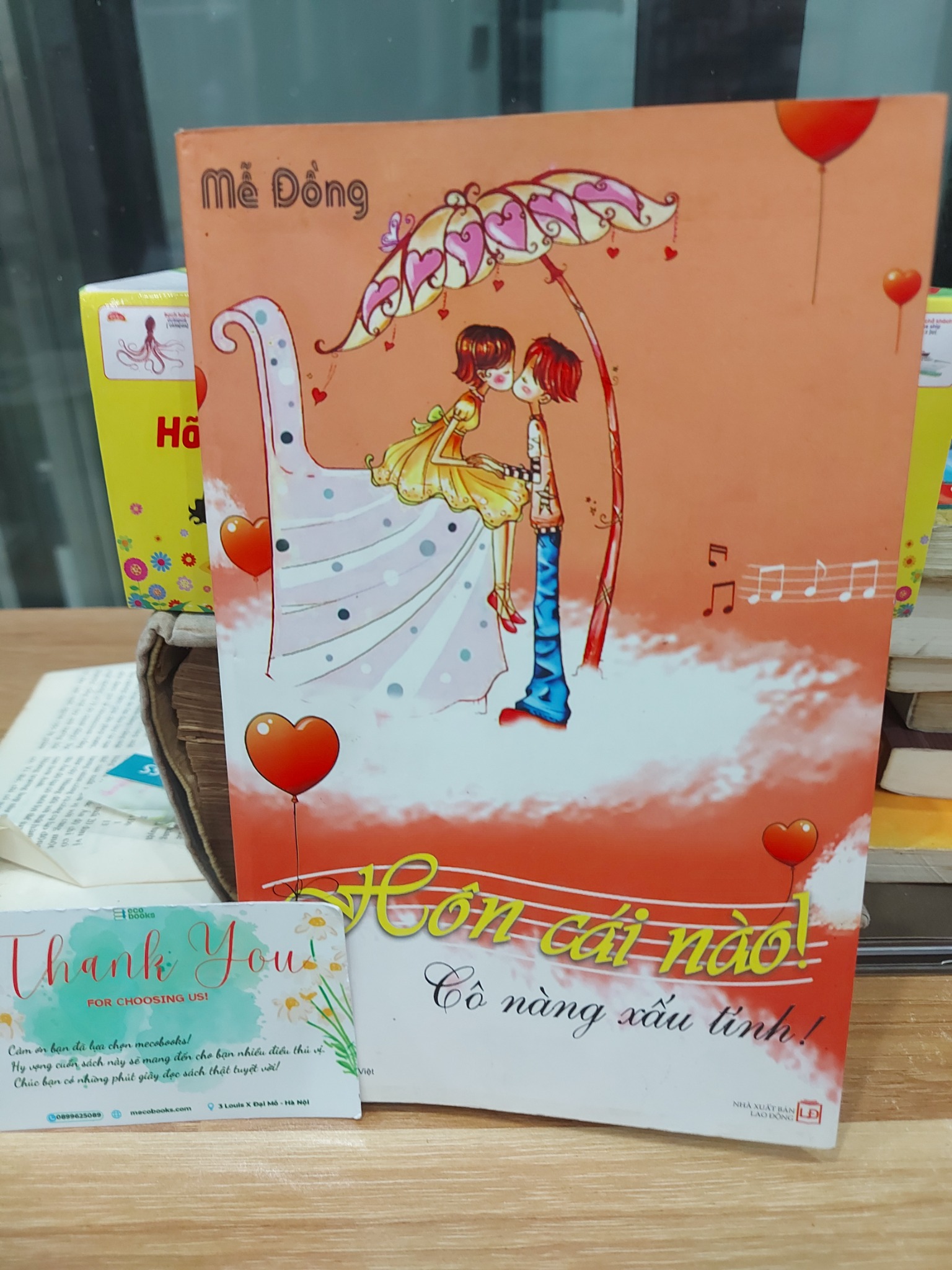 Hôn cái nào? Có nàng xinh tình! – Mê Đăng