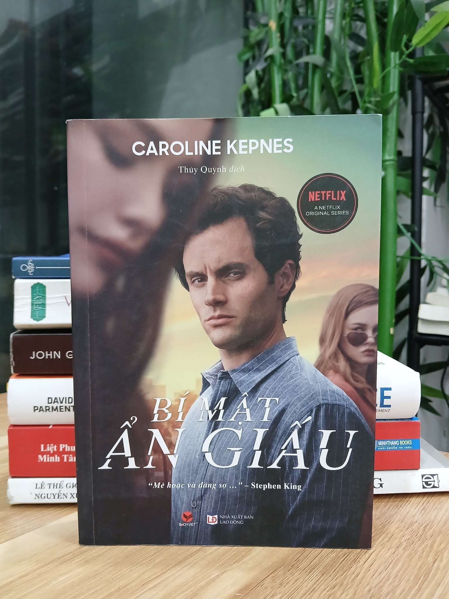 Bí Mật Ẩn Giấu – Caroline Kepnes