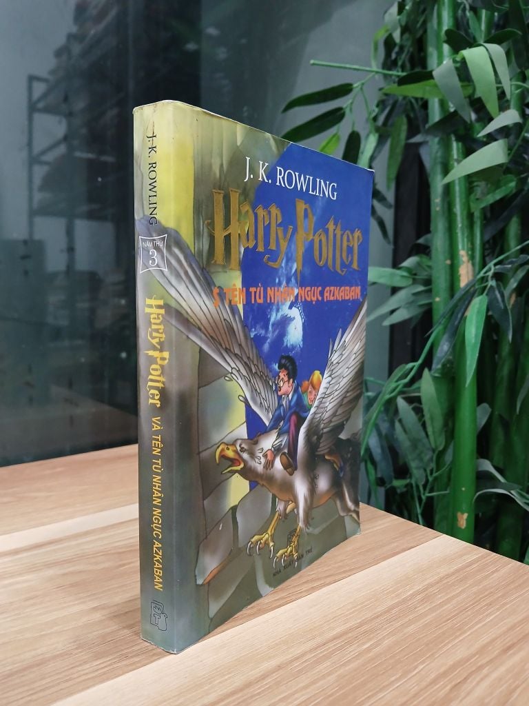 Harry Potter và tên tù nhân ngục Azkaban – J. K. Rowling - Ảnh thực tế 4