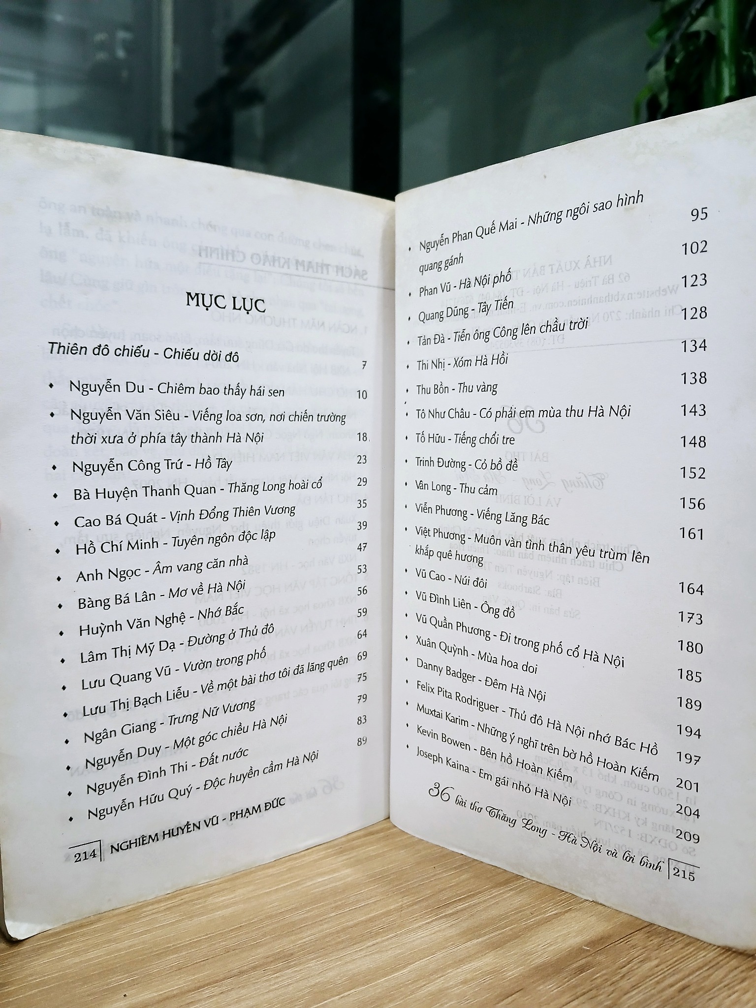 36 bài thơ Thăng Long - Hà Nội và lời bình