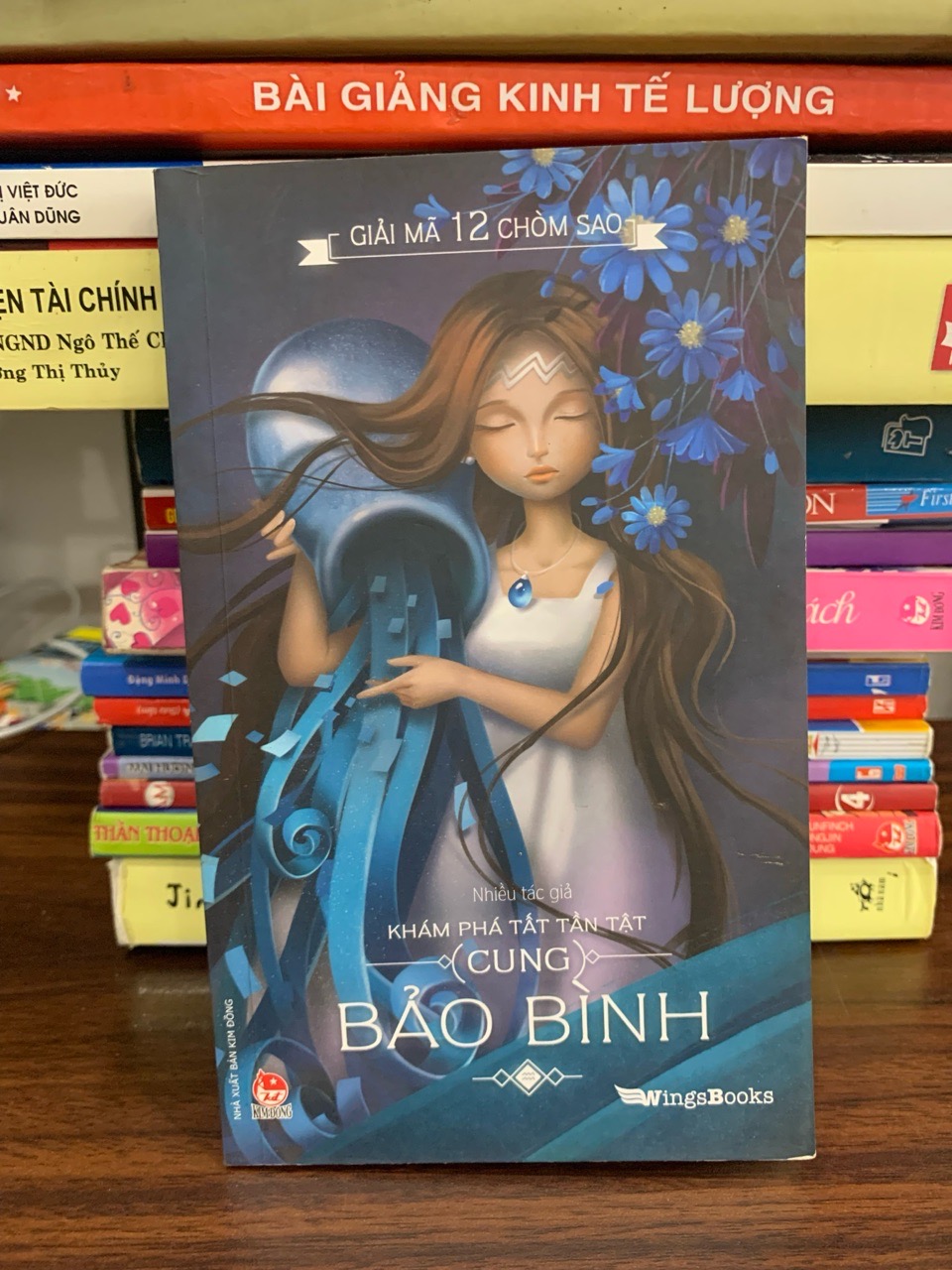 Khám phá tất tần tật cung bảo bình- NXB Kim Đồng