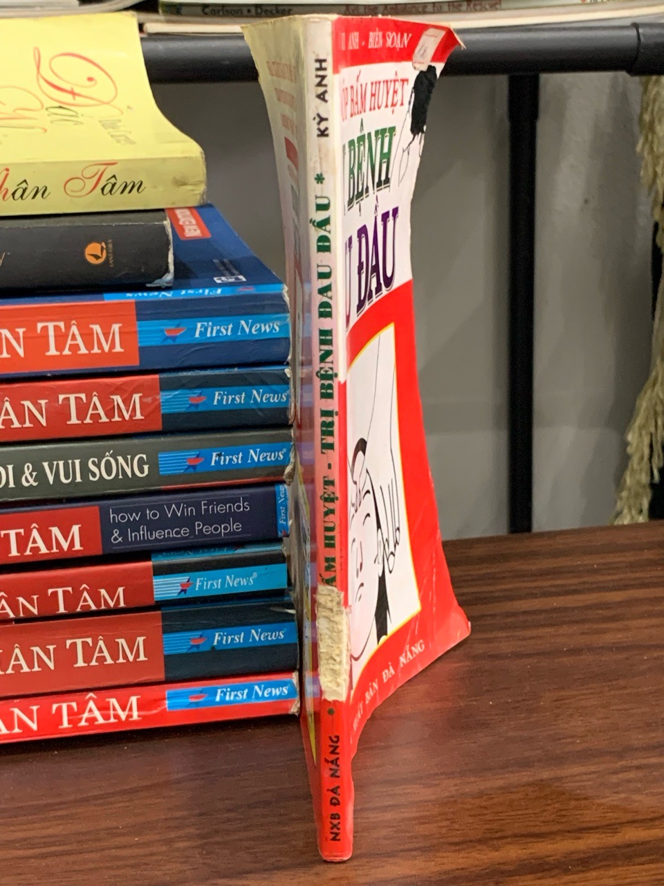 Xoa bóp bấm huyệt trị bệnh đau đầu- Kỳ Anh