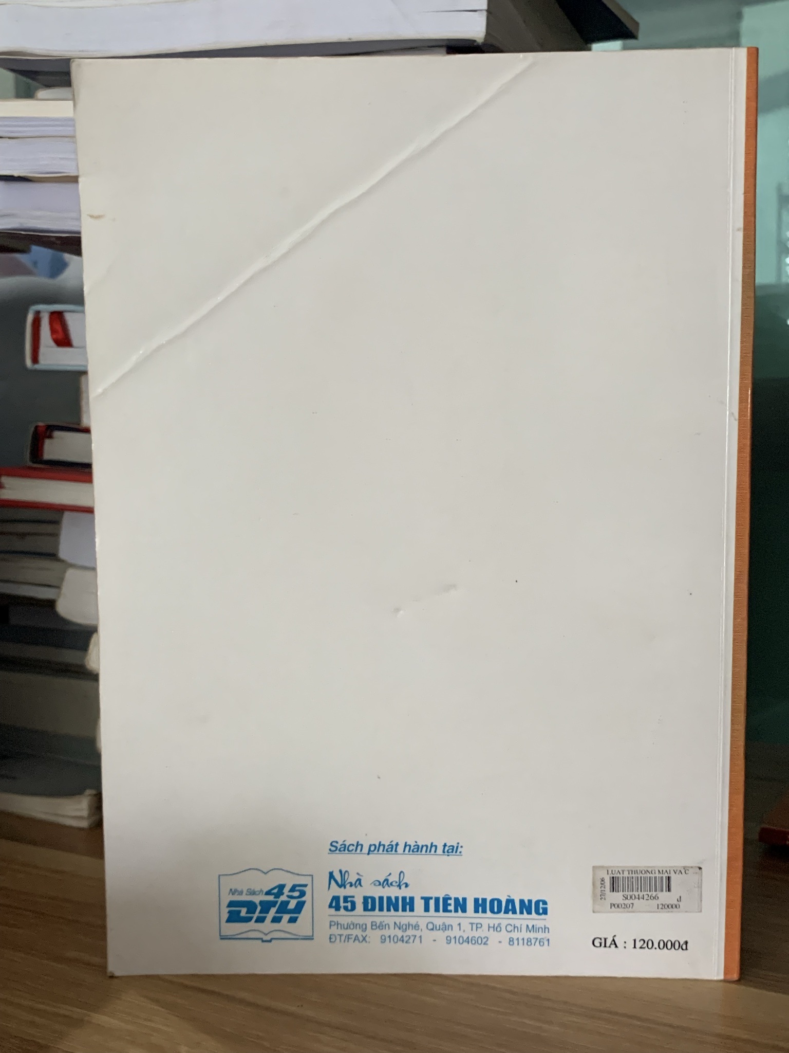 Luật thương mại và các văn bản hướng dẫn thi hành mới NXB tài chính