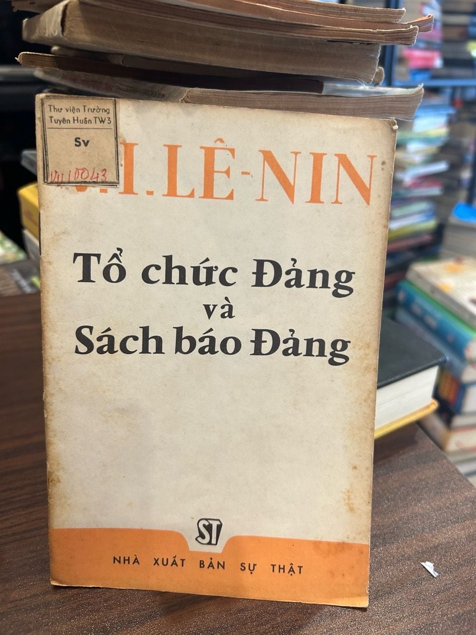 Tổ chức Đảng và sách báo Đảng- V.I.Lenin