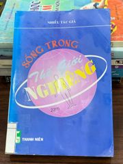 Sống trong thế giới nghiêng 23độ5 – Nhiều tác giả - ảnh 1